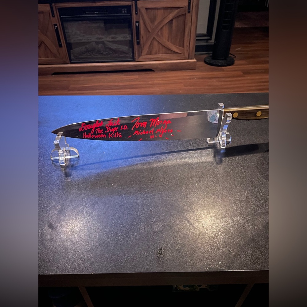 PLASTIC KNIFE HOLDER